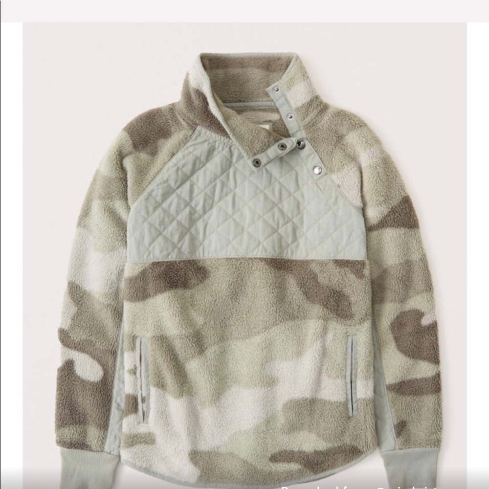 Abercrombie & Fitch Asymmetrical Fleece *NWT*